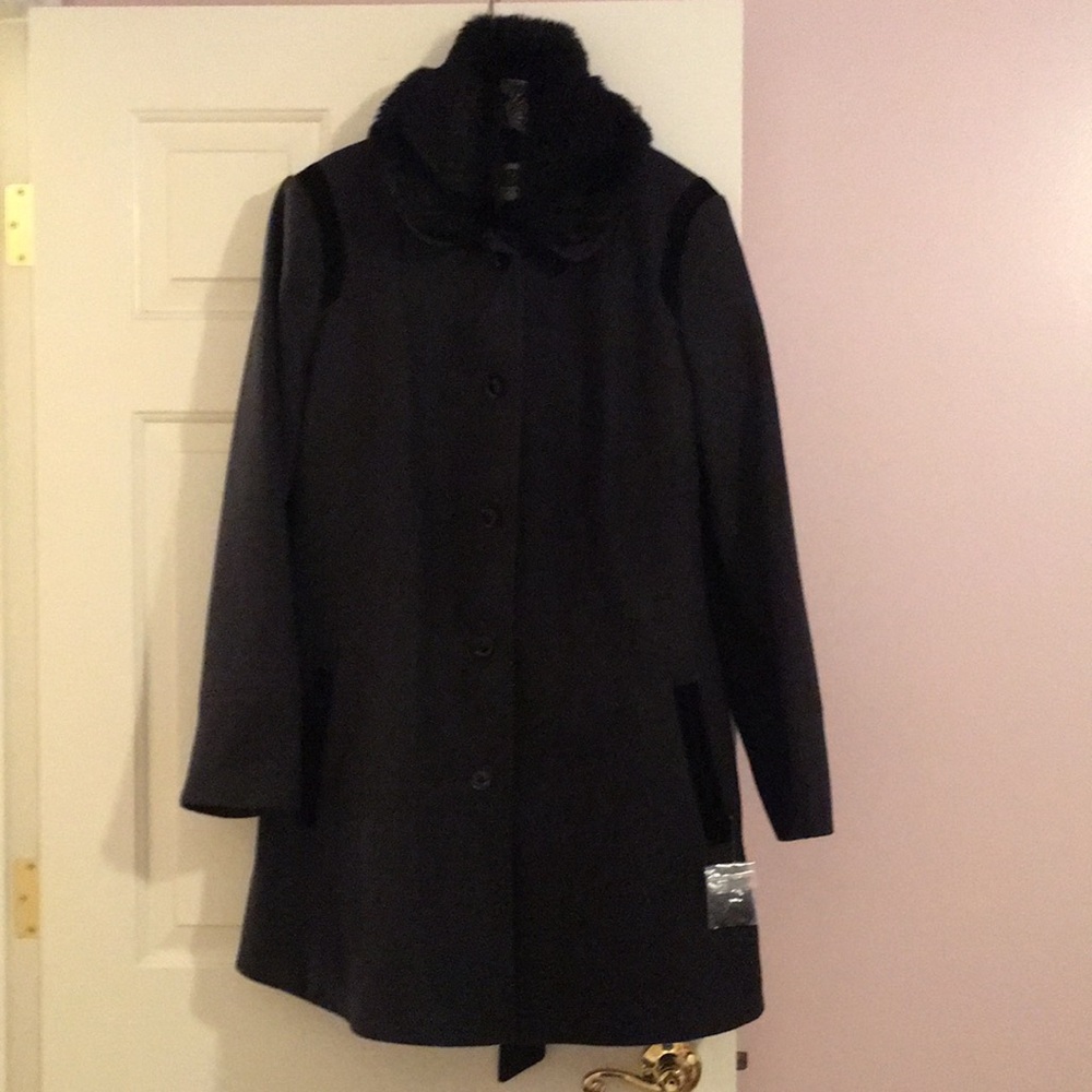 Ladies 3/4 length winter coat